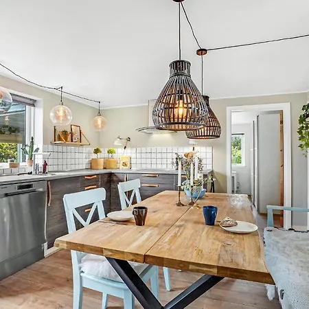 Gorgeous In With House A Panoramic View *